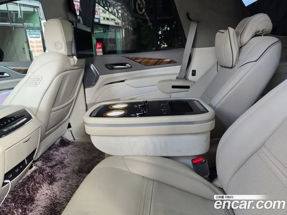 Cadillac Escalade 2023 6.2 АКПП, фото 13