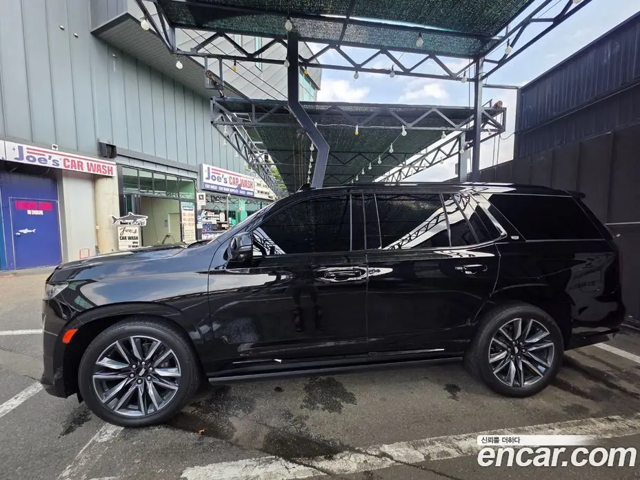 Cadillac Escalade 2023 6.2 АКПП, фото 9