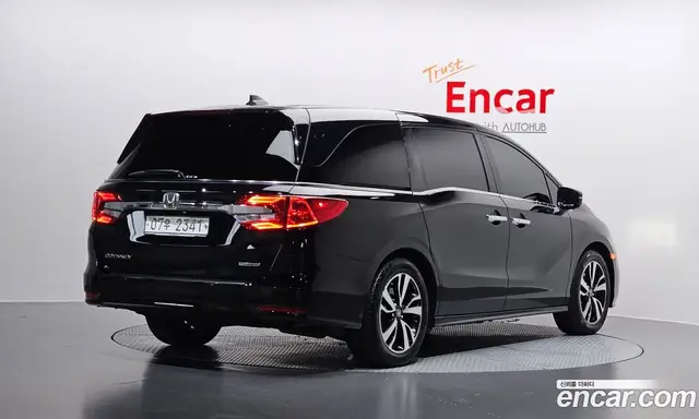 Honda Odyssey, 2018, 129 771 км Honda Odyssey, 2018, 129 771 км