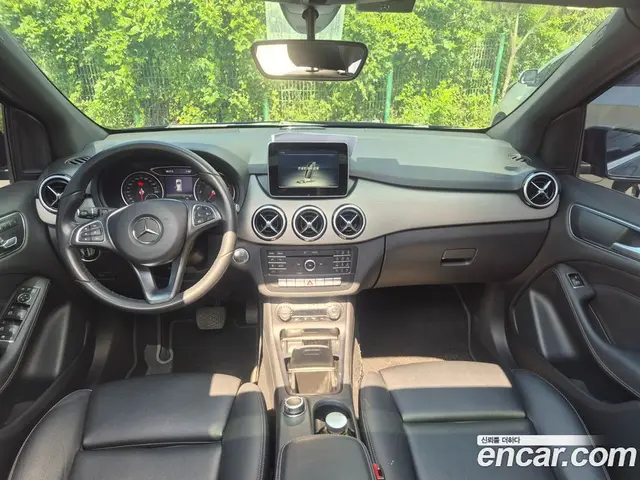 Mercedes-Benz B-Class 2017 2.1 АКПП, миниатюра 5