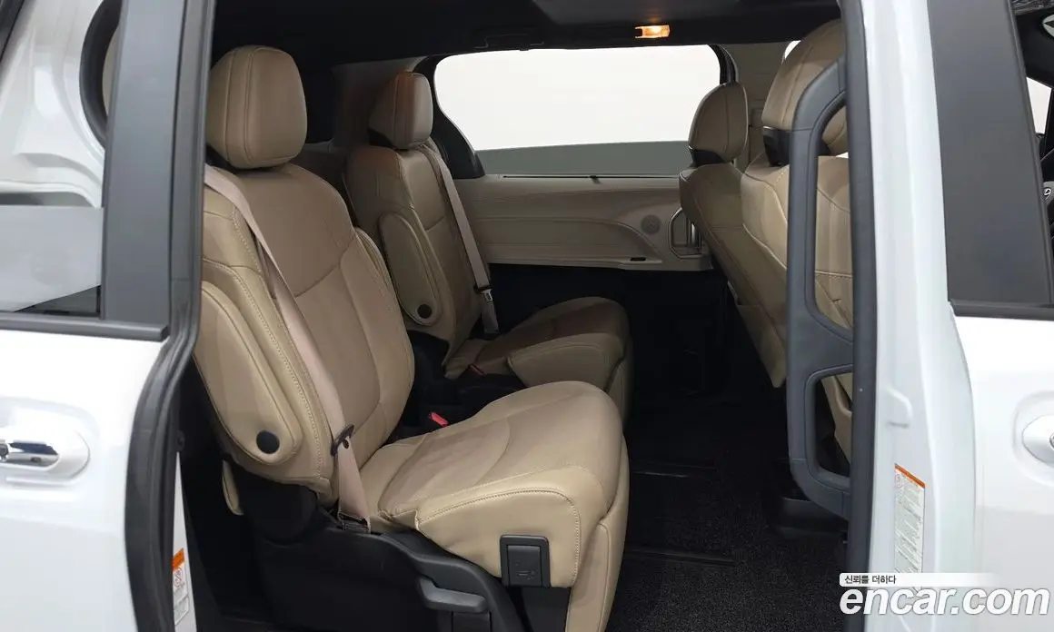 Toyota Sienna 2024 2.5 АКПП, фото 16