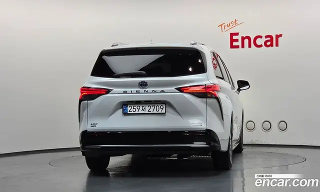 Toyota Sienna 2024 2.5 АКПП, миниатюра 3