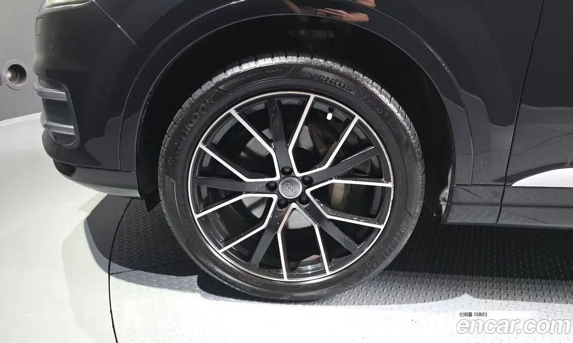 Audi Q7 2019 2.0 АКПП, фото 5