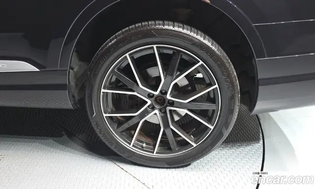 Audi Q7 2019 2.0 АКПП, миниатюра 7
