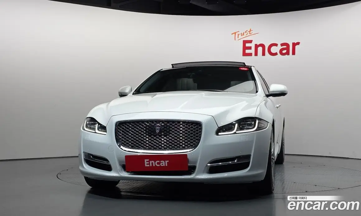 Jaguar XJ 2016 3.0 АКПП, фото 3