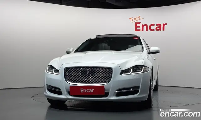 Jaguar XJ 2016 3.0 АКПП, миниатюра 3