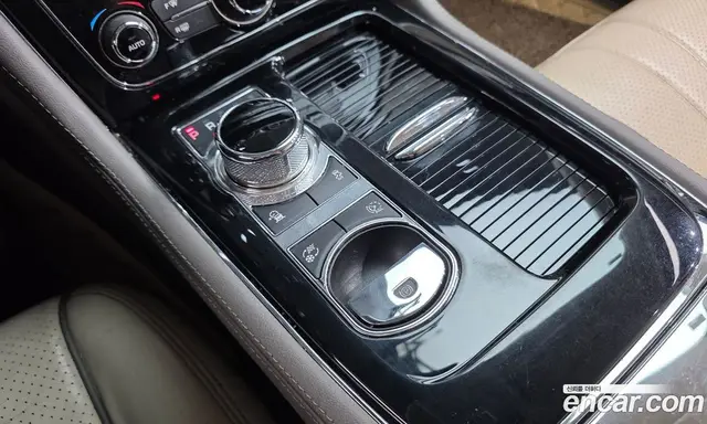 Jaguar XJ 2016 3.0 АКПП, миниатюра 9