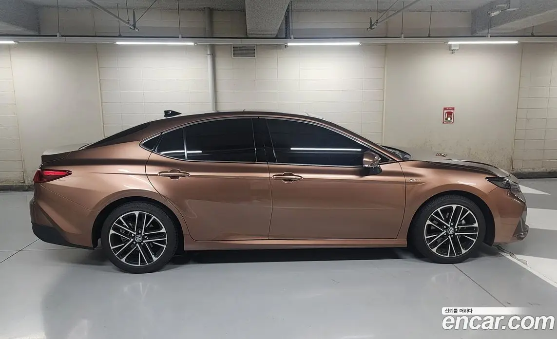 Toyota Camry 2025 2.5 АКПП, фото 11