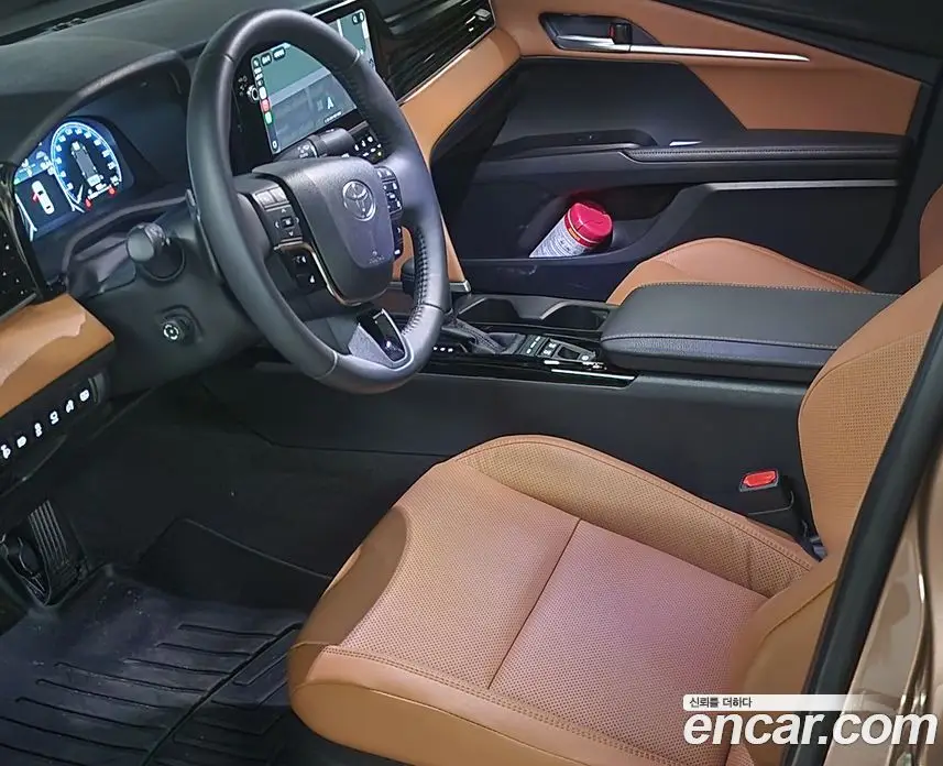 Toyota Camry 2025 2.5 АКПП, фото 6