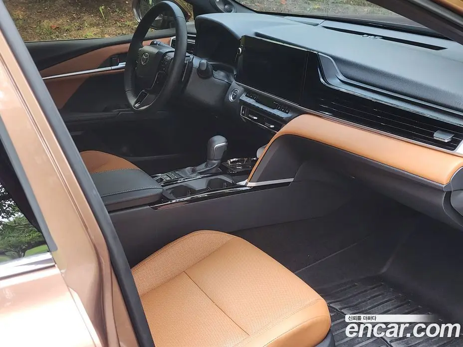 Toyota Camry 2025 2.5 АКПП, фото 7