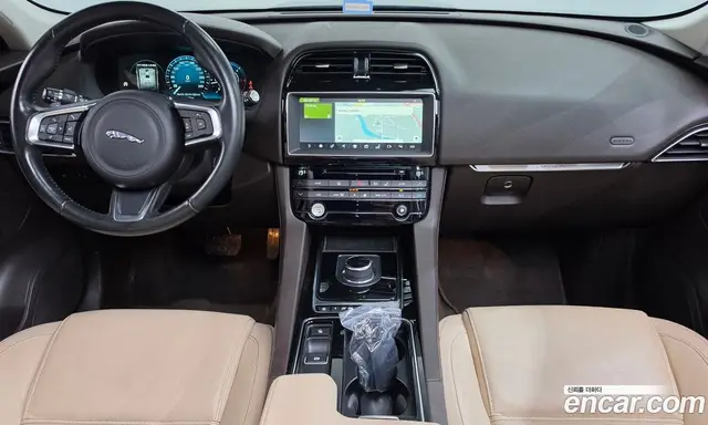 Jaguar F-Pace 2018 2.0 АКПП, миниатюра 10 Jaguar F-Pace 2018 2.0 АКПП, миниатюра 10
