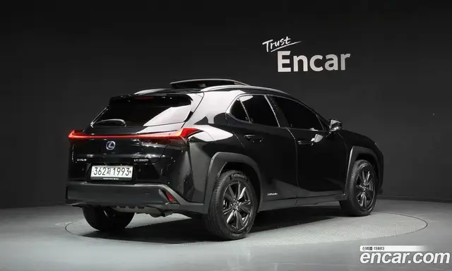Lexus UX 2019 2.0 АКПП, миниатюра 2 Lexus UX 2019 2.0 АКПП, миниатюра 2