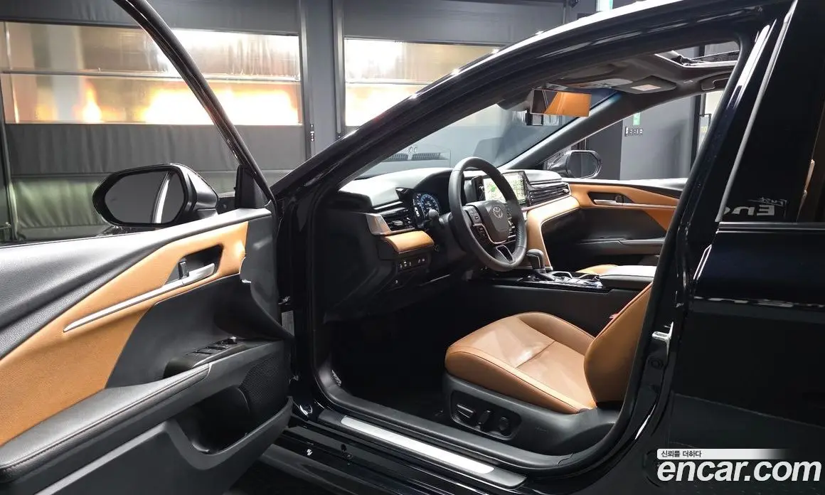 Toyota Camry 2025 2.5 АКПП, фото 13