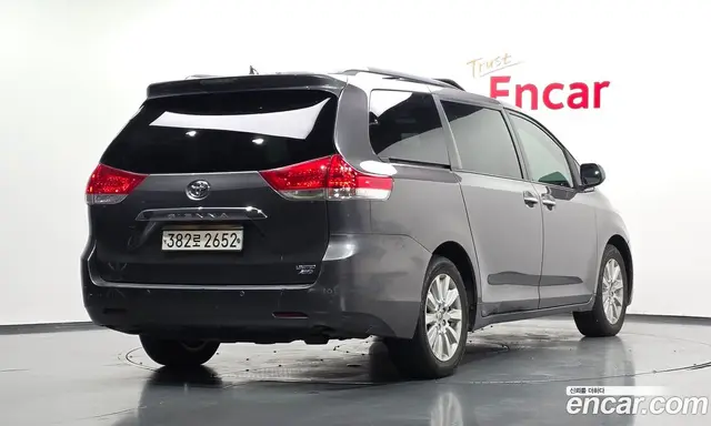 Toyota Sienna 2014 3.5 АКПП, миниатюра 2 Toyota Sienna 2014 3.5 АКПП, миниатюра 2