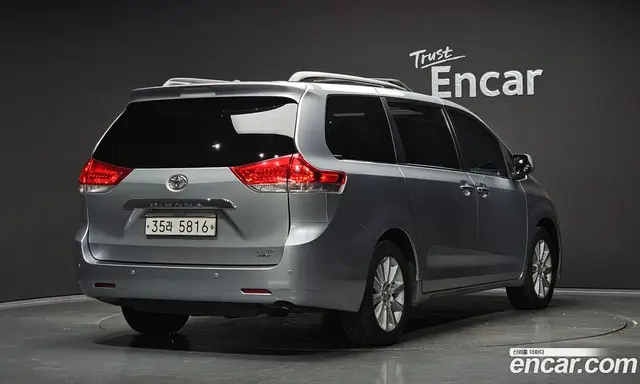 Toyota Sienna 2014 3.5 АКПП, миниатюра 2 Toyota Sienna 2014 3.5 АКПП, миниатюра 2