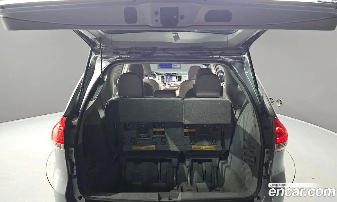 Toyota Sienna 2014 3.5 АКПП, фото 20 Toyota Sienna 2014 3.5 АКПП, фото 20