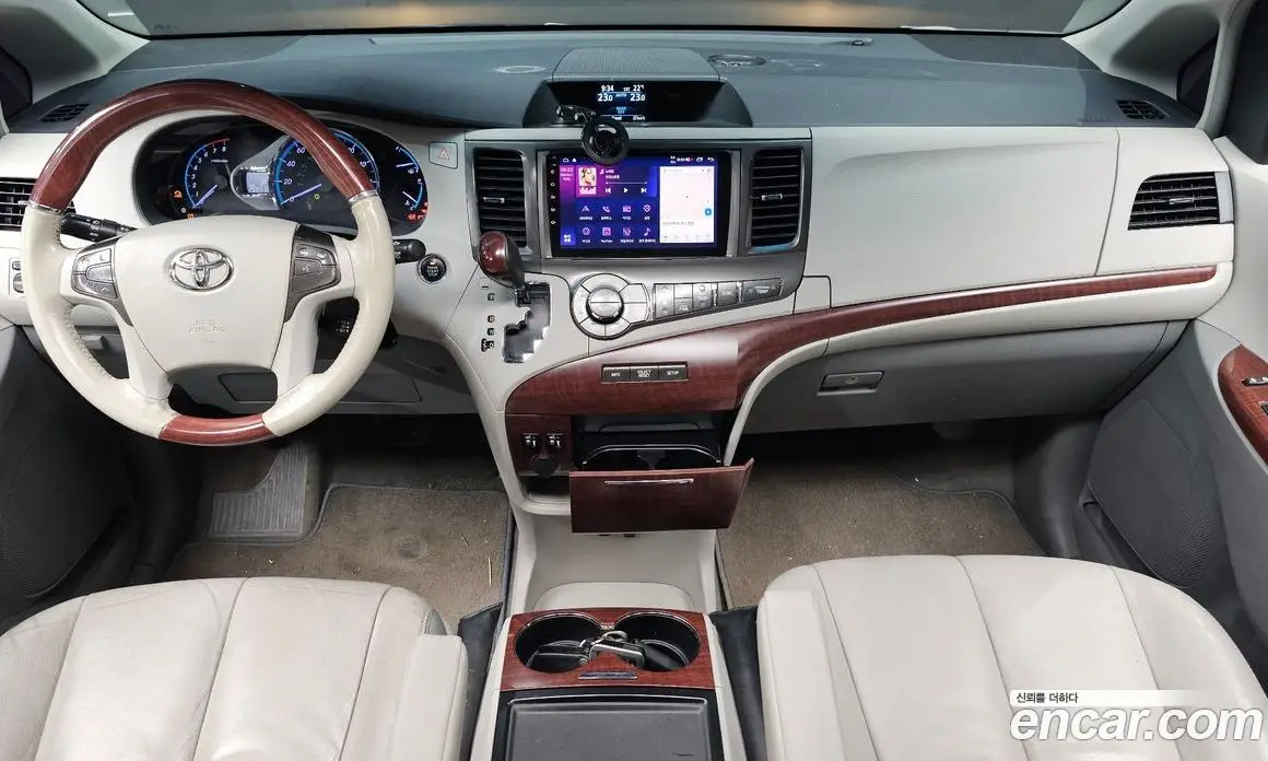 Toyota Sienna 2014 3.5 АКПП, фото 7 Toyota Sienna 2014 3.5 АКПП, фото 7