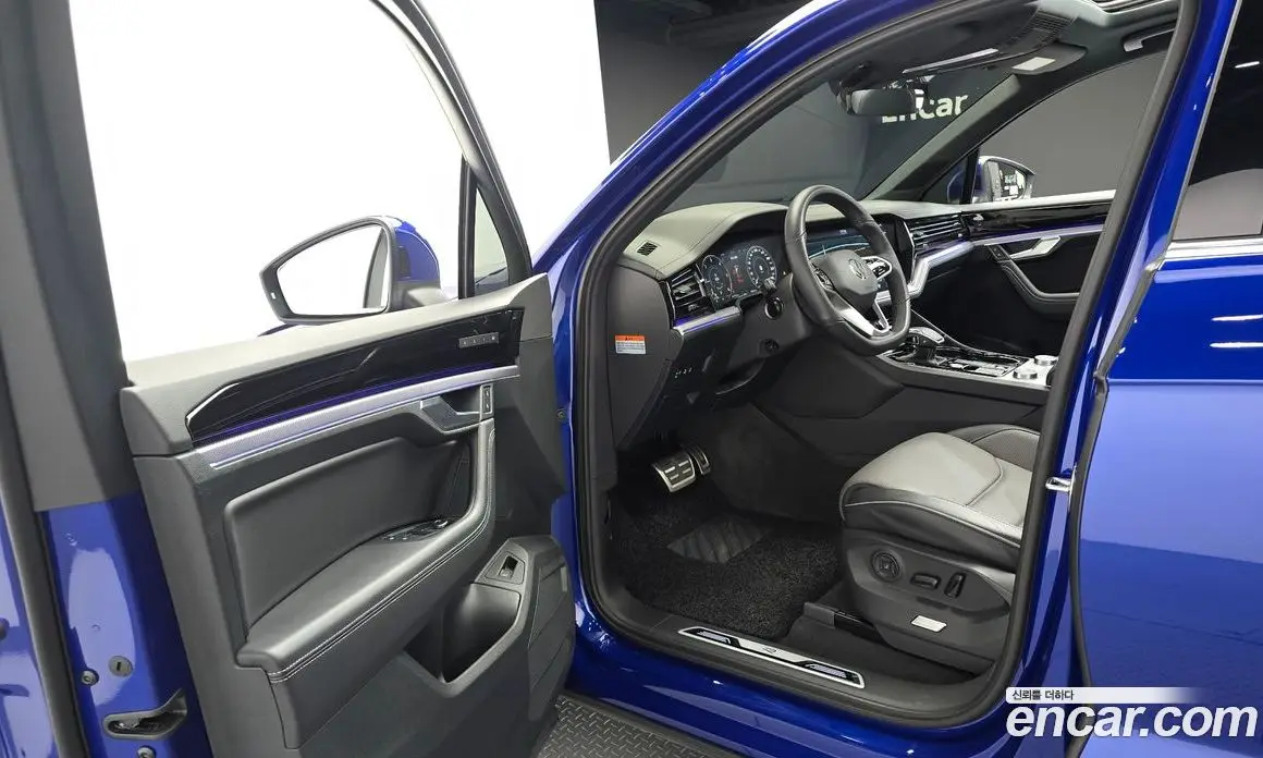 Volkswagen Touareg 2023 3.0 АКПП, фото 13