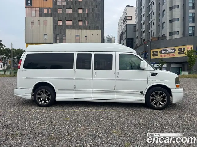 Chevrolet Express Van 2014 6.0 АКПП, миниатюра 2