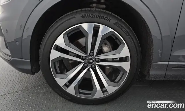 Audi Q8 2023 3.0 АКПП, миниатюра 4