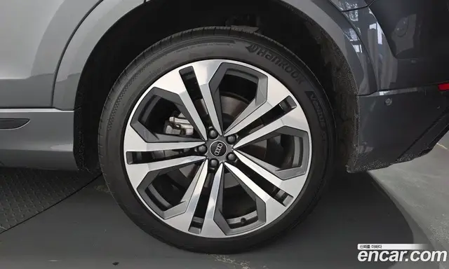 Audi Q8 2023 3.0 АКПП, миниатюра 6