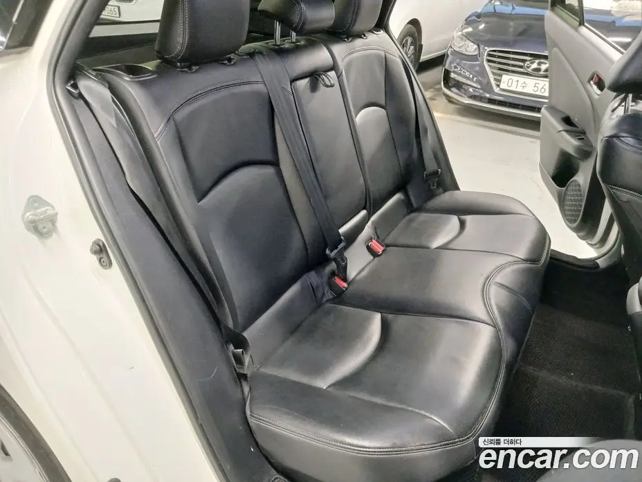 Toyota Prius 2017 1.8 АКПП, фото 13