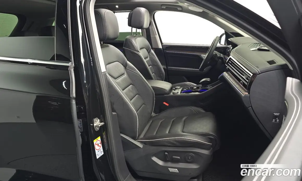 Volkswagen Touareg 2024 3.0 АКПП, фото 16