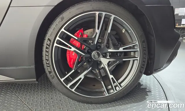 Audi R8 2021 5.2 АКПП, миниатюра 7