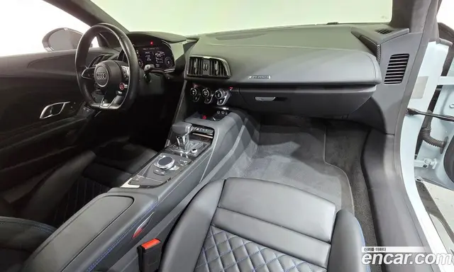Audi R8 2021 5.2 АКПП, миниатюра 10