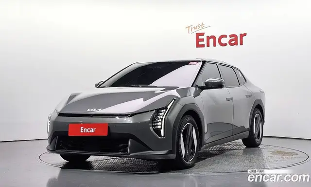 Kia EV4, 2025, 27 352 км