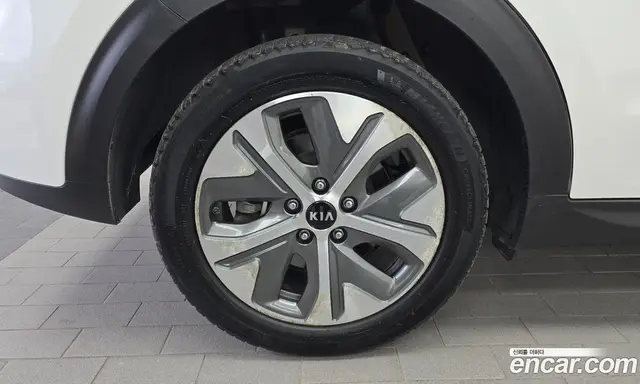 Kia Niro 2019 0.2 АКПП, миниатюра 5 Kia Niro 2019 0.2 АКПП, миниатюра 5