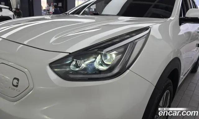 Kia Niro 2019 0.2 АКПП, миниатюра 8 Kia Niro 2019 0.2 АКПП, миниатюра 8
