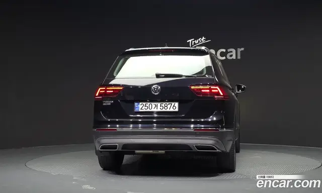 Volkswagen Tiguan 2018 2.0 АКПП, миниатюра 4 Volkswagen Tiguan 2018 2.0 АКПП, миниатюра 4