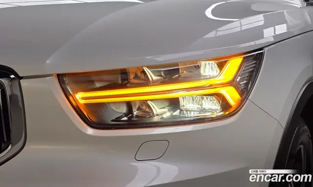 Volvo XC40 2021 2.0 АКПП, миниатюра 8