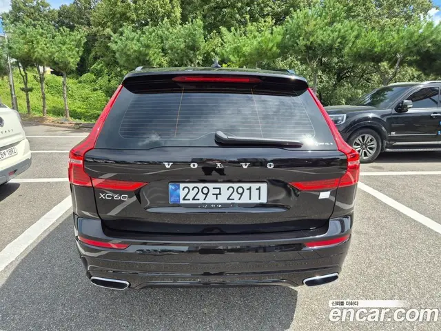 Volvo XC60 2021 2.0 АКПП, миниатюра 2