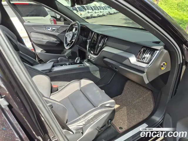 Volvo XC60 2021 2.0 АКПП, миниатюра 11