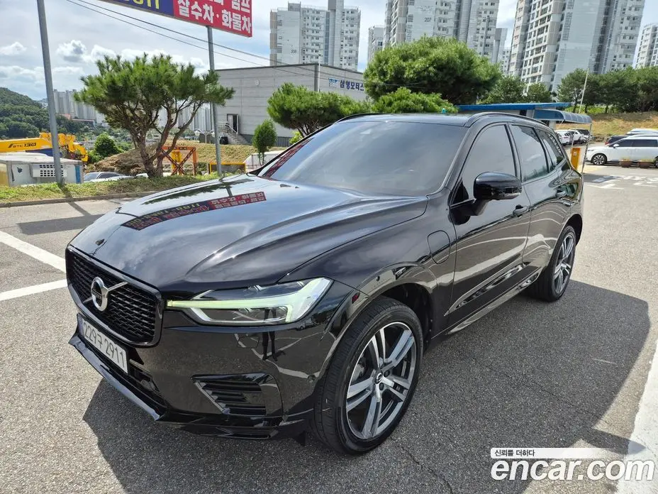 Volvo XC60 2021 2.0 АКПП, фото 3