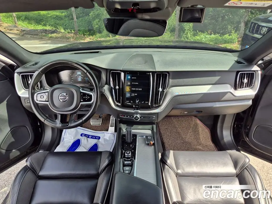 Volvo XC60 2021 2.0 АКПП, фото 9