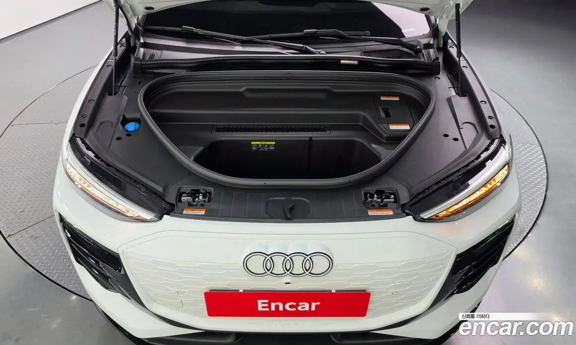 Audi Q6 e-tron 2025 0.2 АКПП, фото 5
