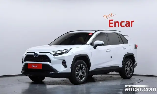 Toyota RAV4, 2024, 35 171 км Toyota RAV4, 2024, 35 171 км