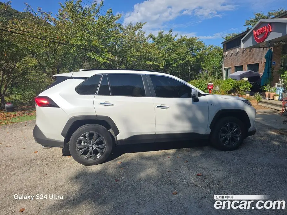 Toyota RAV4 2025 2.5 вариатор, фото 15