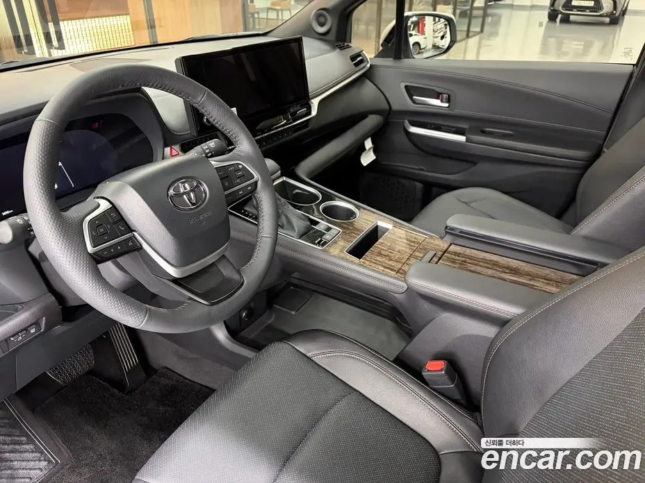 Toyota Sienna 2025 2.5 вариатор, фото 14 Toyota Sienna 2025 2.5 вариатор, фото 14