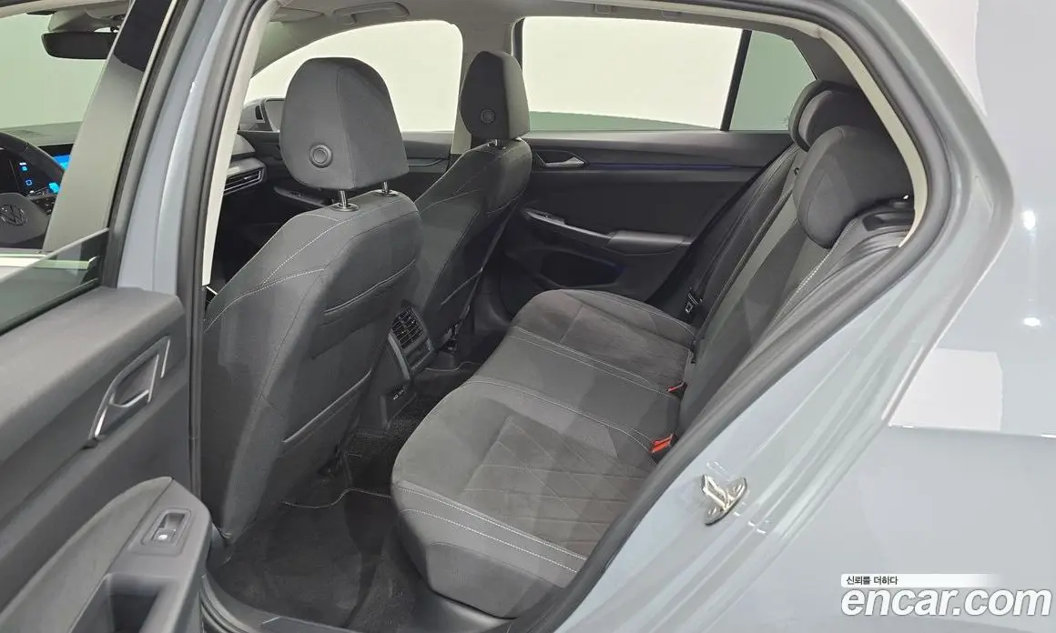 Volkswagen Golf 2023 2.0 АКПП, фото 16