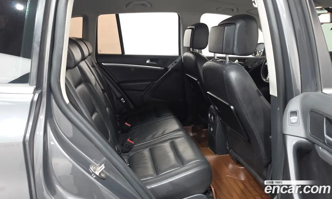Volkswagen Tiguan 2012 2.0 АКПП, фото 12