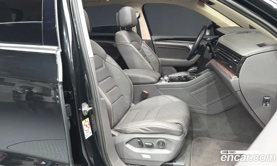 Volkswagen Touareg 2023 3.0 АКПП, фото 11