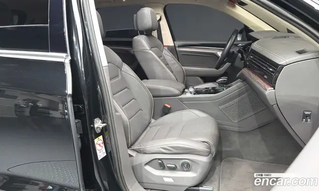 Volkswagen Touareg 2023 3.0 АКПП, миниатюра 11