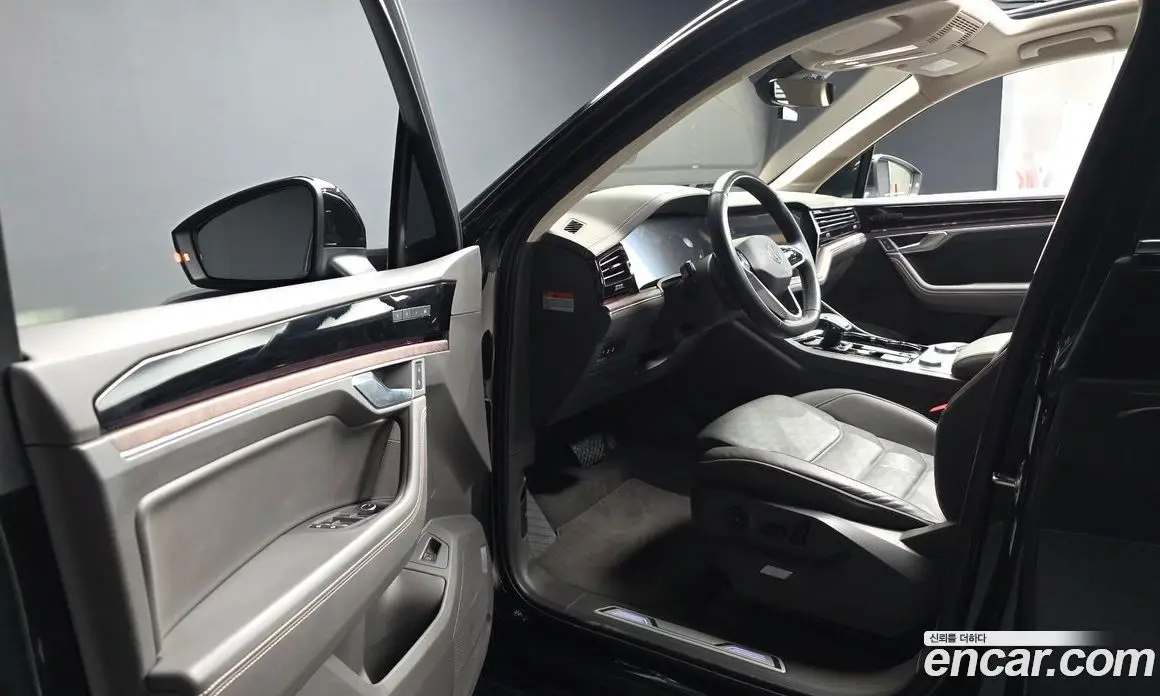 Volkswagen Touareg 2023 3.0 АКПП, фото 10