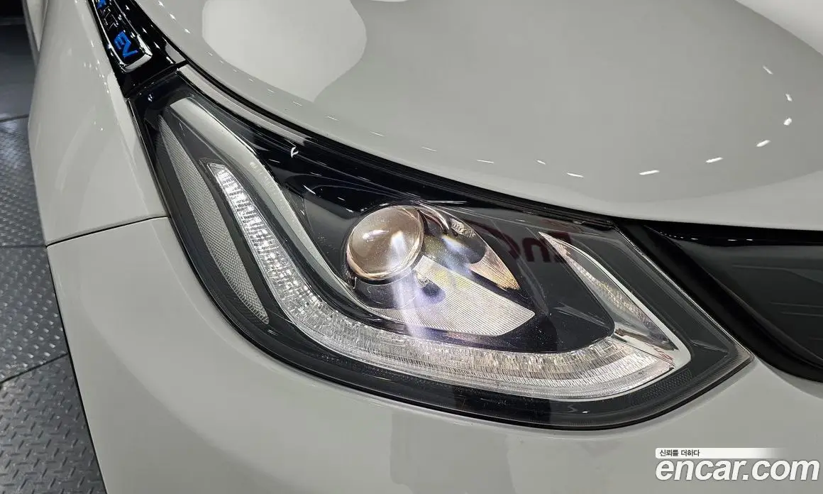 Chevrolet Bolt EV 2018 0.2 АКПП, фото 7