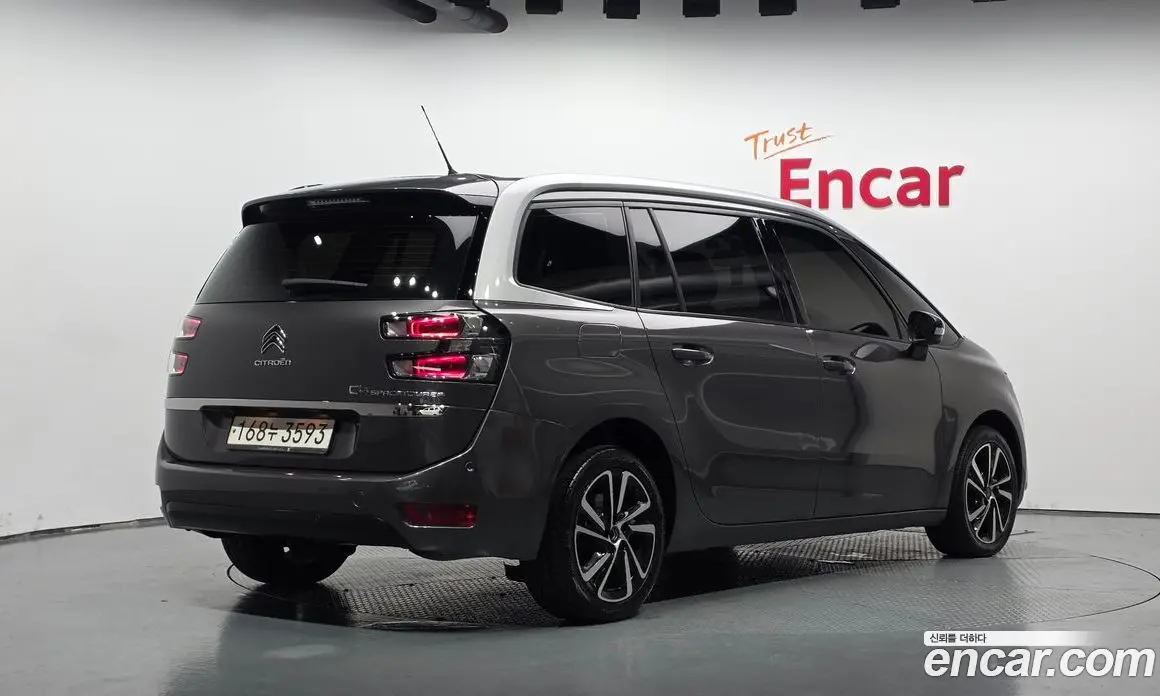 Citroen C4 Spacetourer 2021 1.5 АКПП, фото 2 Citroen C4 Spacetourer 2021 1.5 АКПП, фото 2