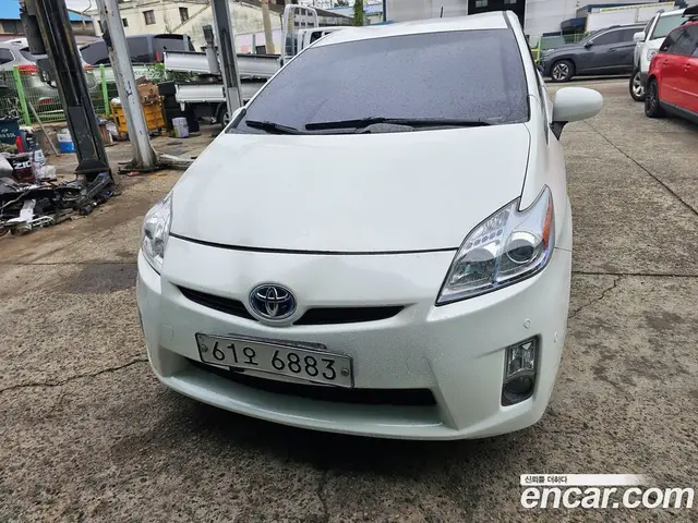 Toyota Prius, 2010, 127 000 км Toyota Prius, 2010, 127 000 км
